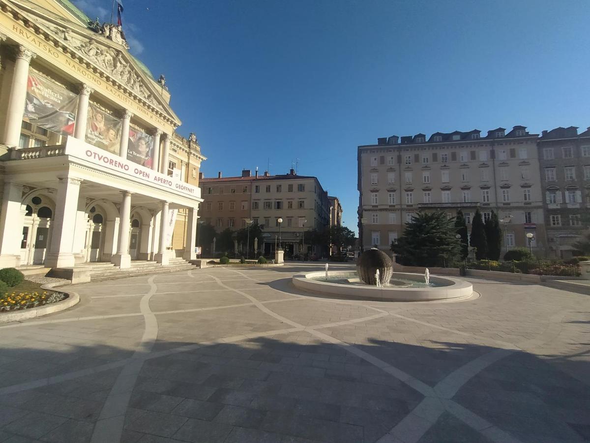 Mario City Center Rooms Rijeka Buitenkant foto