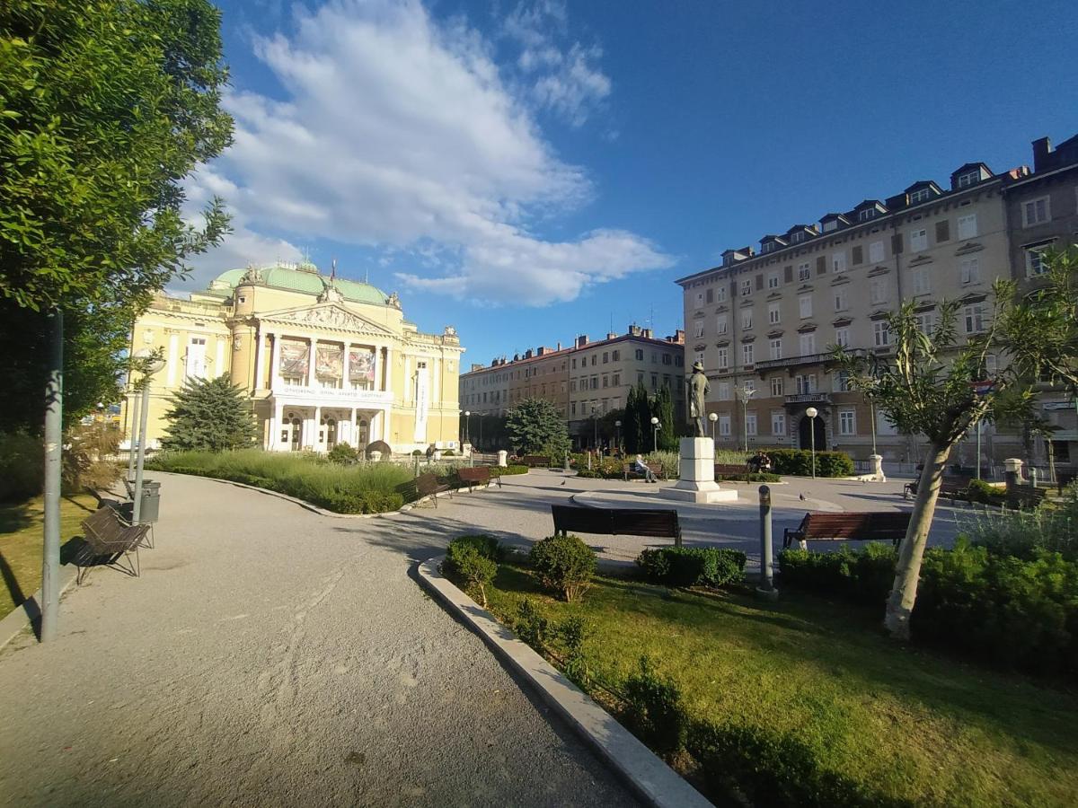Mario City Center Rooms Rijeka Buitenkant foto